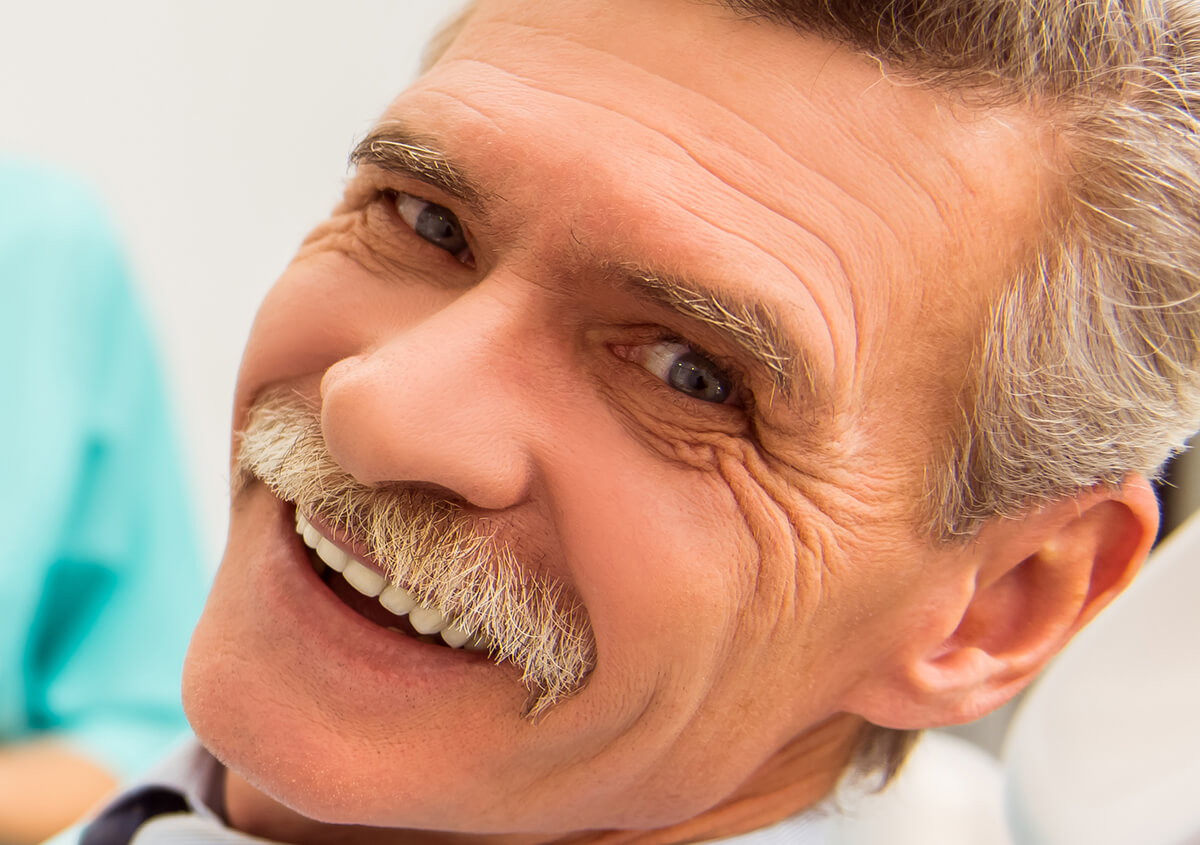 Finding Solutions to Denture Problems in Oakville Area